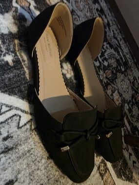 Isaac Mizrahi New York Black D'Orsay Bow Flats